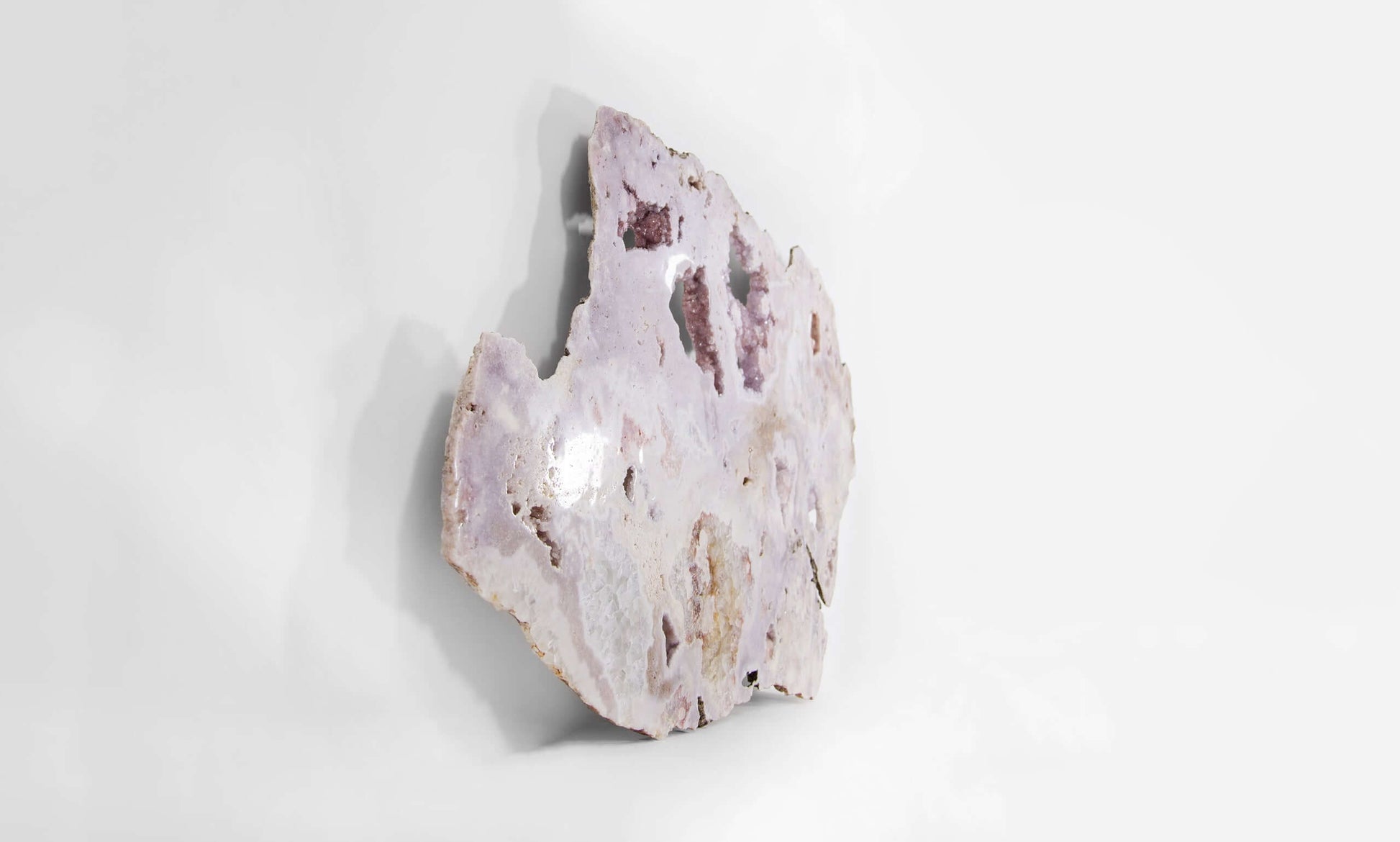 Amethyst Lavender Very Large Slab Wall Feature 990mm close up displaying the clusters of amethyst